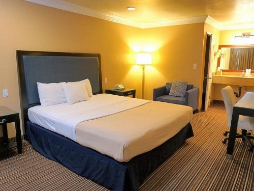 Hollywood Inn Express South image 2